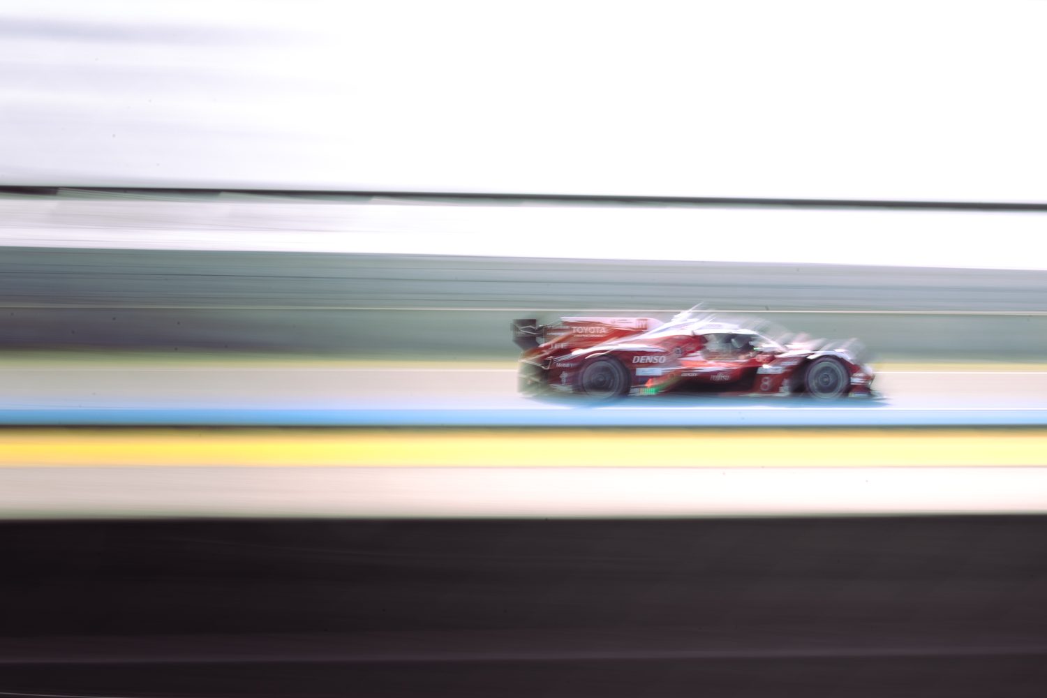 Photo Assen avec effet de vitesse et arrière-plan filé